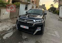 تۆیۆتا لاند کروزەر